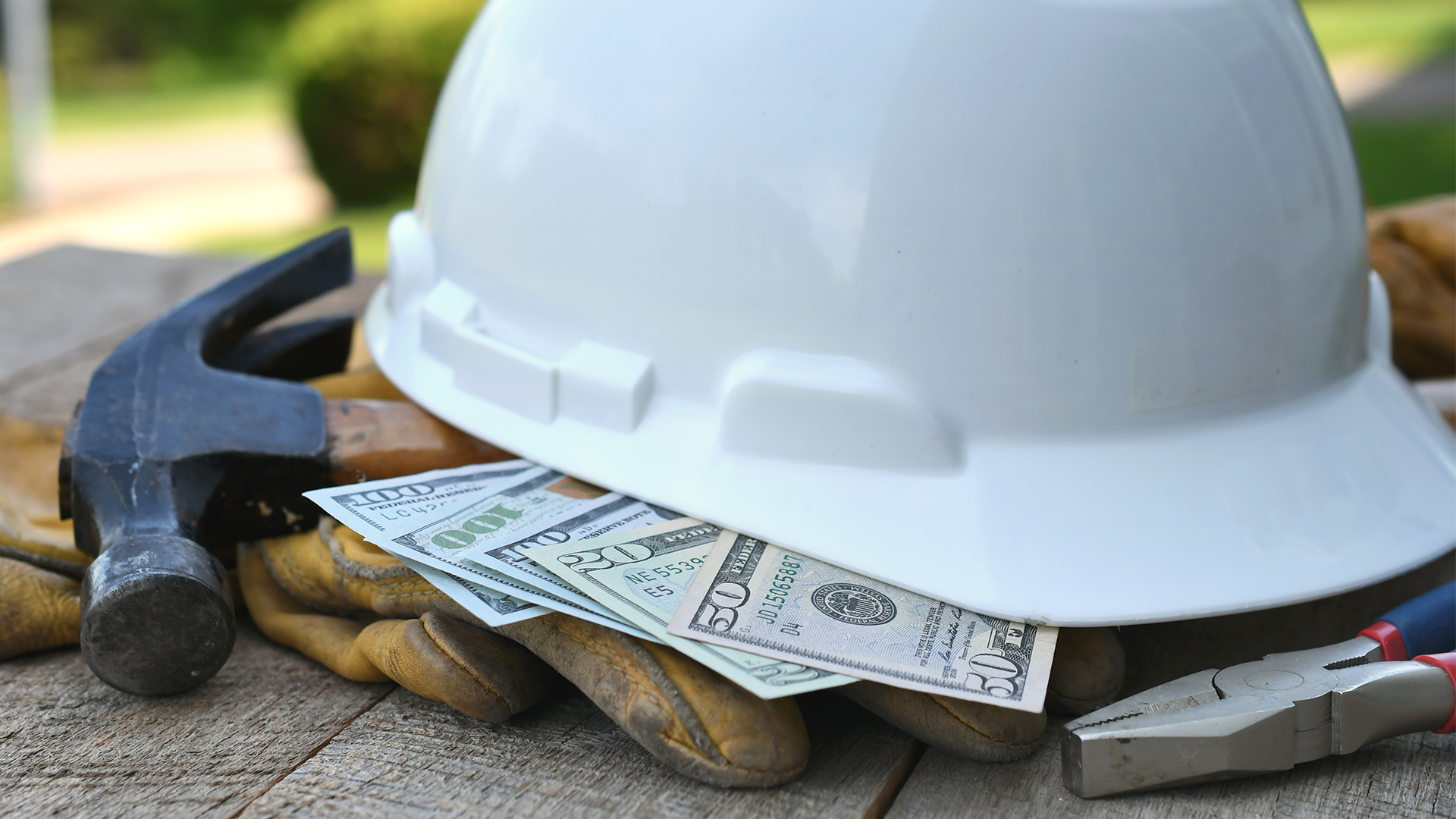 Davis-Bacon Act Compliance: A Contractor’s Guide to Prevailing Wage Requirements